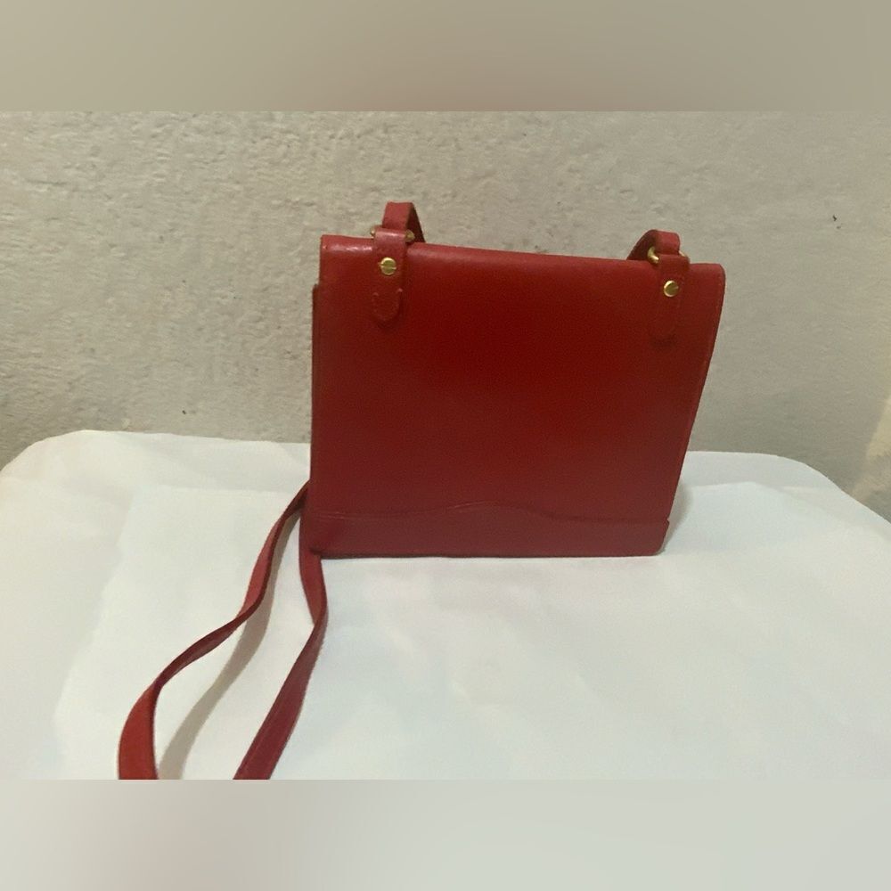 Vintage Liz Claiborne purse in red flap long strap